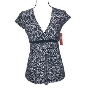 GILLIGAN & OMAILLEY BLOUSE/PIJAMA TOP SIZE SMALL